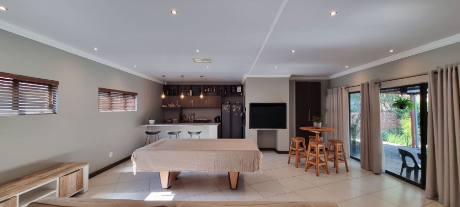 4 Bedroom Property for Sale in Monument Heights Northern Cape